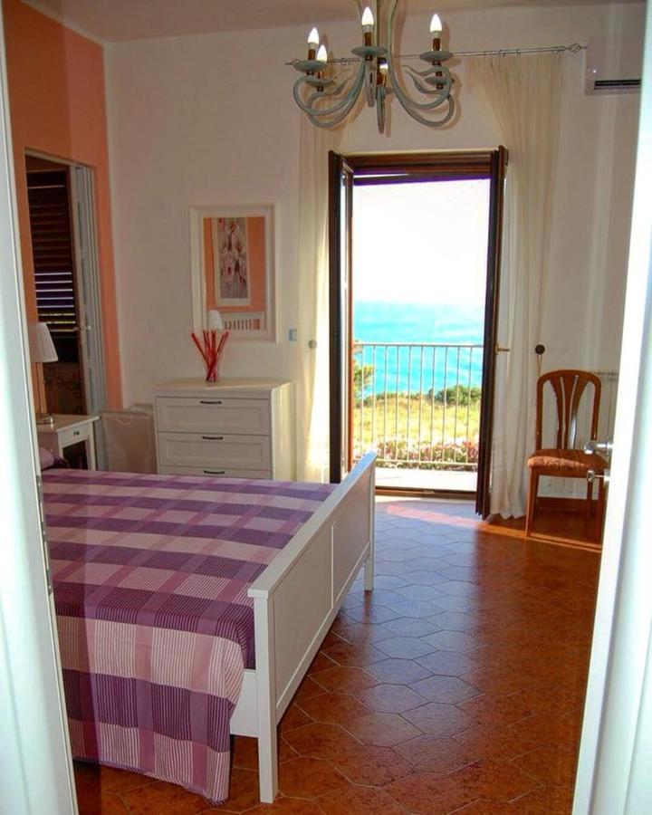 B&B Il Faro Читадела дел Капо Екстериор снимка